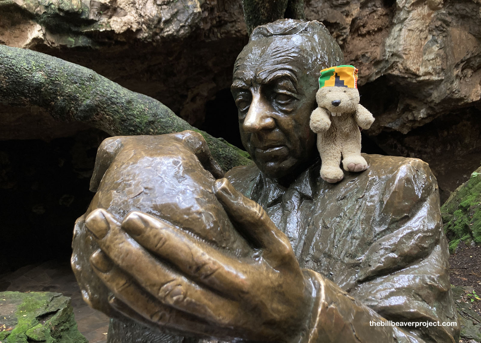 A sculpture of Dr. Broom holding an Australopithecus skull!