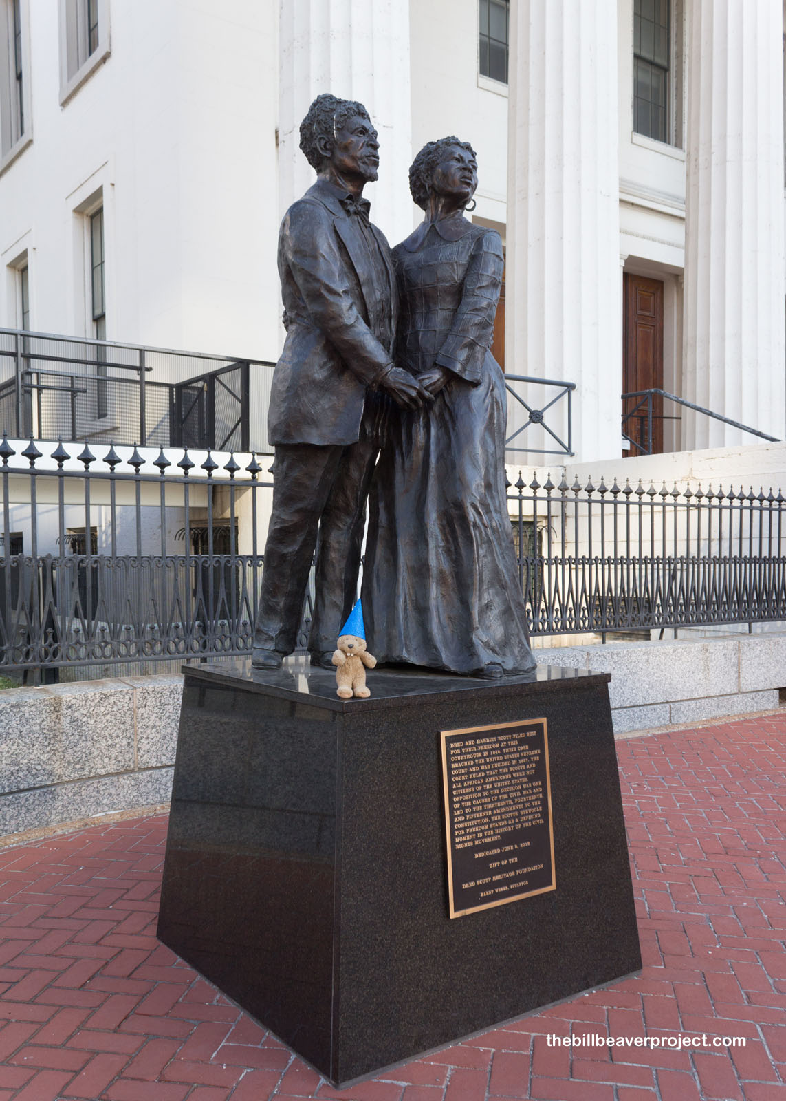 A statue of Dred and Harriet Scott!