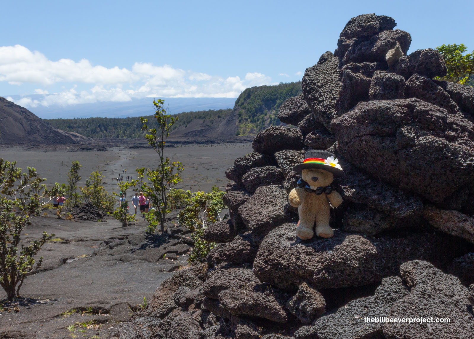 Trekking across Kīlauea Iki crater!