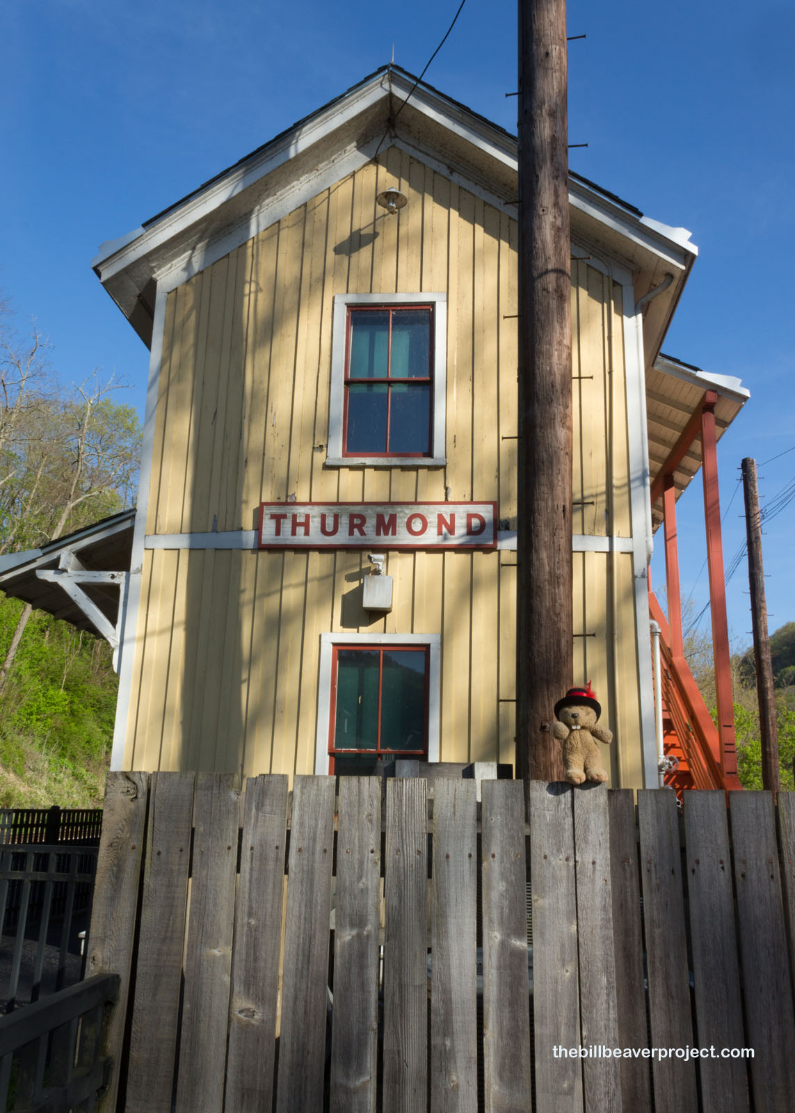 Side view of the historic Thurmond Depot!