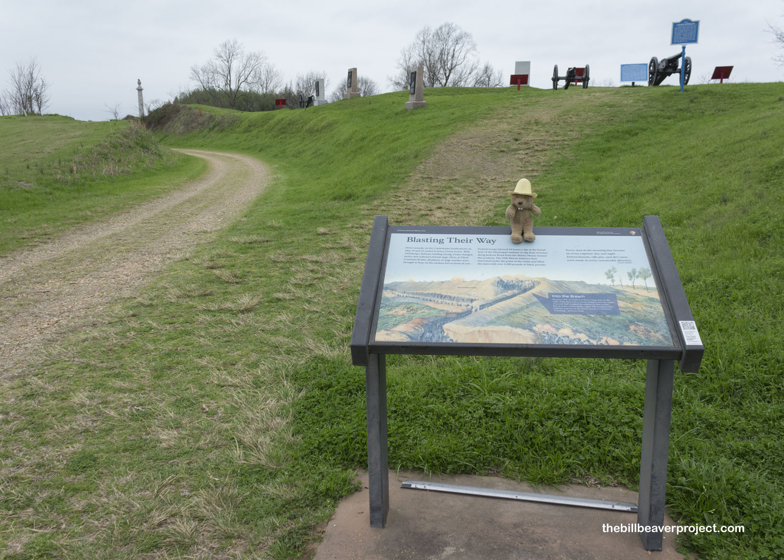 This redan commemorates a 24-hour tunnel-and-blast siege between Illinois and Louisiana!